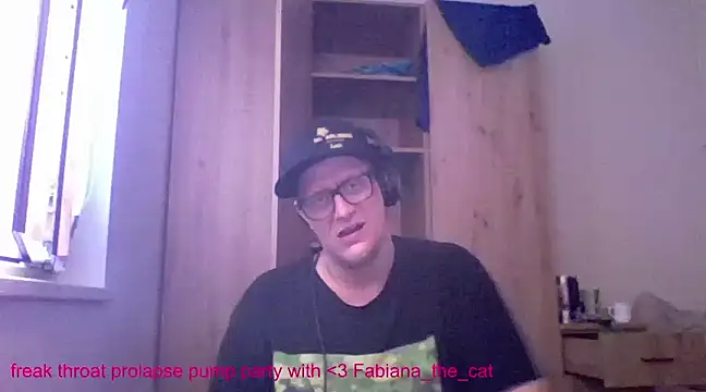 Snapshot of Bigthroaterboy chatting on March 1, 2025, 3:16 pm Bigthroaterboy online show from March 1, 2025, 3:16 pm