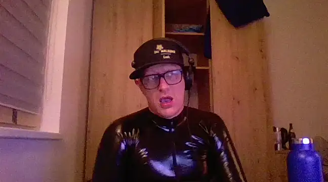 Snapshot of Bigthroaterboy chatting on March 3, 2025, 3:52 am Bigthroaterboy online show from March 3, 2025, 3:52 am