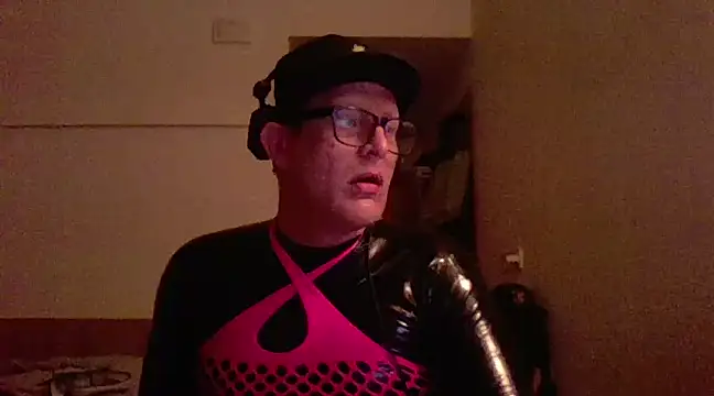 Snapshot of Bigthroaterboy chatting on March 6, 2025, 10:15 pm Bigthroaterboy online show from March 6, 2025, 10:15 pm