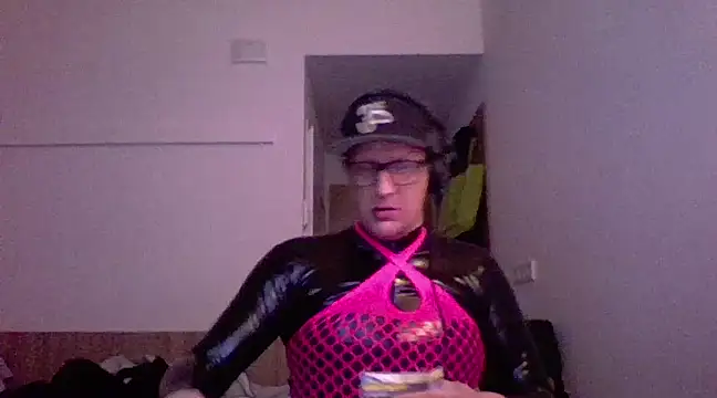 Snapshot of Bigthroaterboy chatting on March 7, 2025, 6:57 am Bigthroaterboy online show from March 7, 2025, 6:57 am