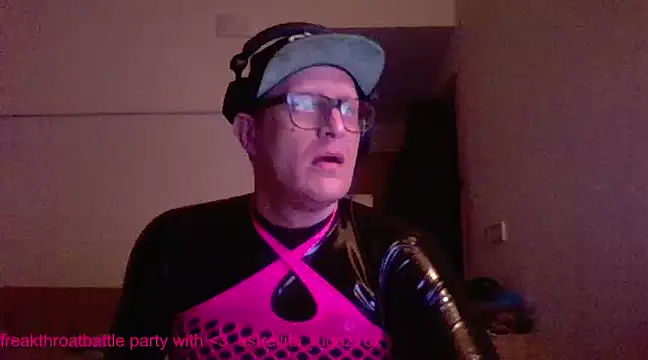 Snapshot of Bigthroaterboy chatting on March 11, 2025, 3:16 am Bigthroaterboy online show from March 11, 2025, 3:16 am