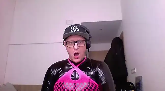 Snapshot of Bigthroaterboy chatting on March 21, 2025, 10:17 am Bigthroaterboy online show from March 21, 2025, 10:17 am