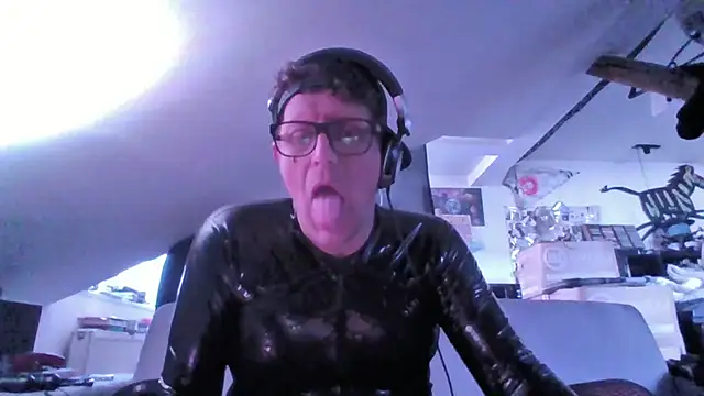 Snapshot of Bigthroaterboy chatting on October 30, 2025, 9:33 am Bigthroaterboy online show from October 30, 2025, 9:33 am