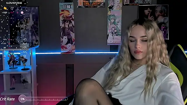 Snapshot of Ellen_Soft chatting on December 20, 2024, 8:45 pm Ellen Soft online show from December 20, 2024, 8:45 pm