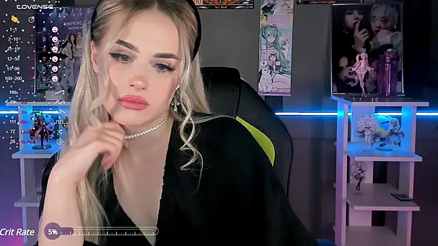 Snapshot of Ellen_Soft chatting on February 13, 2025, 8:03 pm Ellen Soft online show from February 13, 2025, 8:03 pm