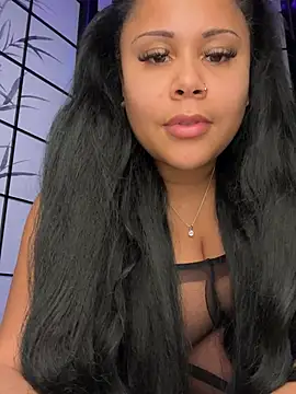 HaileyDiana online show from February 17, 2025, 8:36 pm