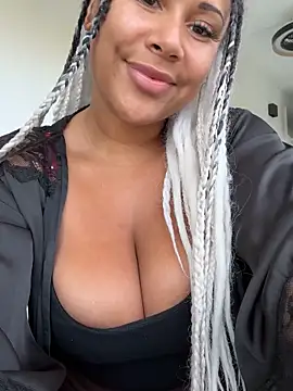 HaileyDiana online show from October 10, 2025, 3:00 pm