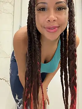 Snapshot of HaileyDiana chatting on March 4, 2026, 6:58 pm HaileyDiana online show from March 4, 2026, 6:58 pm