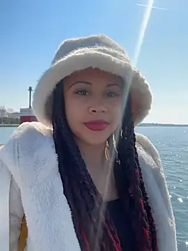 Snapshot of HaileyDiana chatting on March 6, 2026, 11:28 am HaileyDiana online show from March 6, 2026, 11:28 am