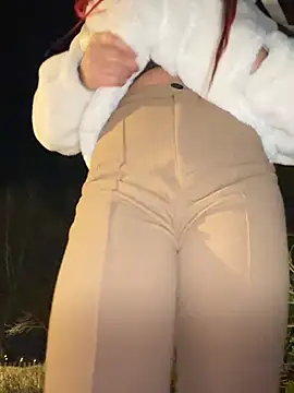 Snapshot of HaileyDiana chatting on March 11, 2026, 10:05 pm HaileyDiana online show from March 11, 2026, 10:05 pm