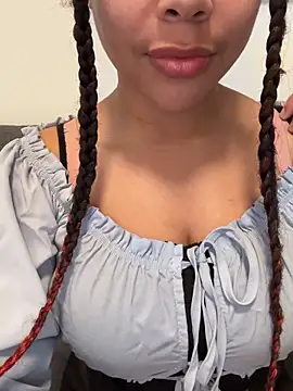 Snapshot of HaileyDiana chatting on March 17, 2026, 11:30 pm HaileyDiana online show from March 17, 2026, 11:30 pm