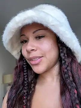 Snapshot of HaileyDiana chatting on March 28, 2026, 11:10 am HaileyDiana online show from March 28, 2026, 11:10 am