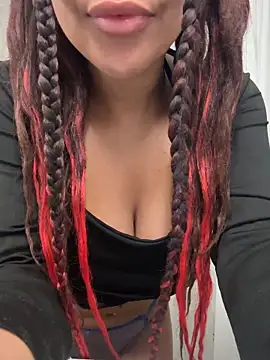 Snapshot of HaileyDiana chatting on April 1, 2026, 7:31 am HaileyDiana online show from April 1, 2026, 7:31 am