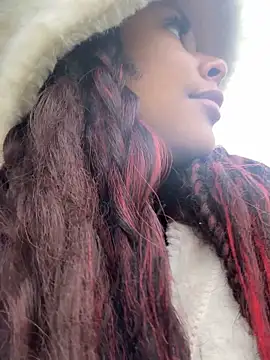 Snapshot of HaileyDiana chatting on April 2, 2026, 10:24 am HaileyDiana online show from April 2, 2026, 10:24 am