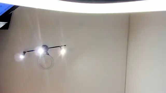 ANTONELLA  ROUSE  online show from March 6, 2025, 11:31 pm