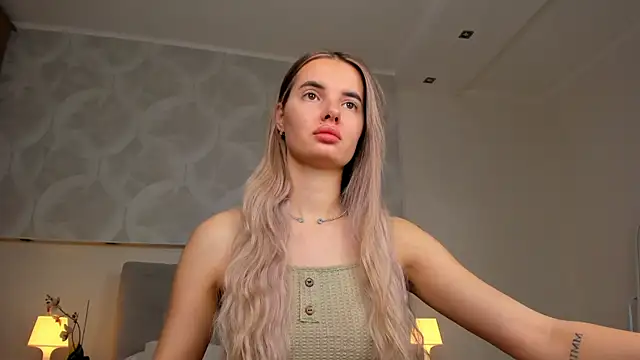 Erika Carpenter online show from November 7, 2025, 11:38 pm