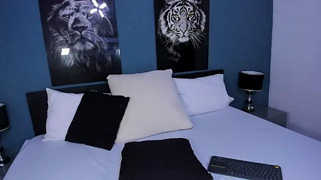 Liana Bernocchi online show from February 26, 2025, 8:00 pm