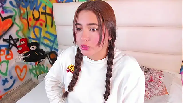 Liana Bernocchi online show from February 2, 2026, 8:07 pm