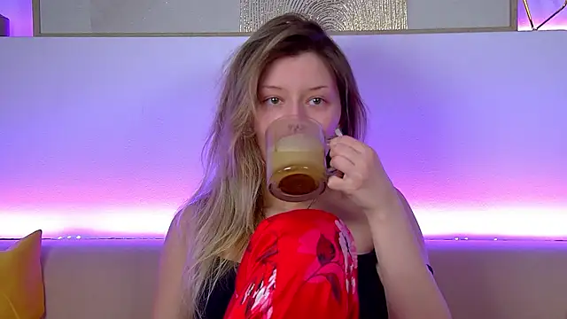 LiliaBianka online show from February 6, 2025, 6:29 am