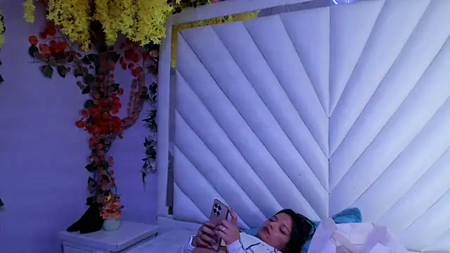 Snapshot of MaddyHudson chatting on February 26, 2026, 8:52 pm MaddyHudson online show from February 26, 2026, 8:52 pm