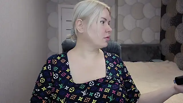 natusik online show from November 15, 2025, 2:09 am