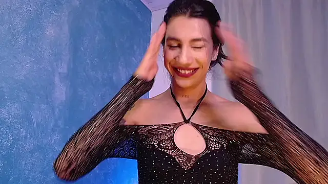 sofiaa grey  online show from January 14, 2025, 4:50 pm