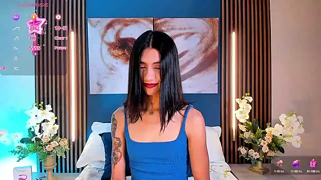 sofiaa grey  online show from February 27, 2025, 1:28 pm