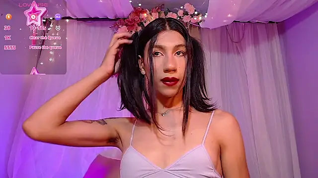 sofiaa grey  online show from March 11, 2025, 4:07 pm