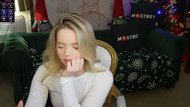 Cassy-Celestial  online show from December 23, 2024, 6:11 am