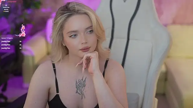 Cassy-Celestial  online show from February 3, 2025, 2:58 am