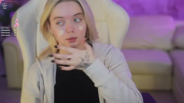 Cassy-Celestial  online show from February 27, 2025, 11:59 pm