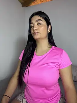 Snapshot of DashaStar chatting on February 14, 2025, 9:10 pm DashaStar online show from February 14, 2025, 9:10 pm