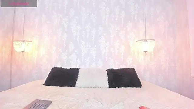 leigh-angels online show from November 9, 2025, 9:57 pm