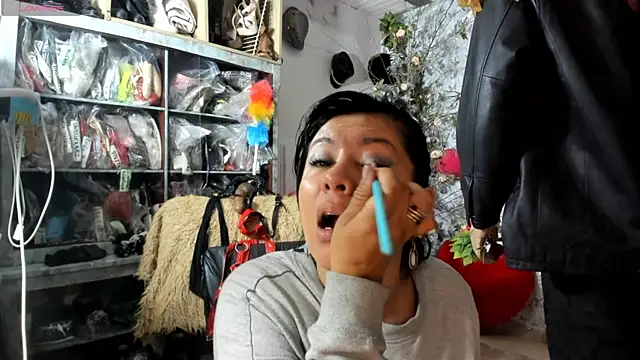 Snapshot of Erlinda-engel chatting on May 13, 2026, 11:51 am Erlinda-engel online show from May 13, 2026, 11:51 am