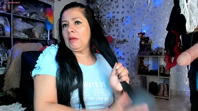 Snapshot of Erlinda-engel chatting on May 26, 2026, 1:18 pm Erlinda-engel online show from May 26, 2026, 1:18 pm