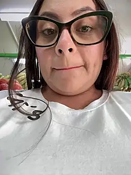 Snapshot of Sol_biglips chatting on December 7, 2024, 5:20 pm Sol biglips online show from December 7, 2024, 5:20 pm