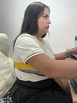 Sol biglips online show from April 14, 2026, 4:46 pm