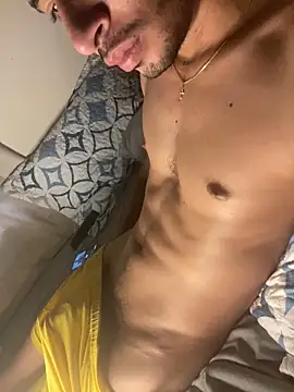 Snapshot of tom_thick chatting on December 30, 2024, 9:19 pm tom thick online show from December 30, 2024, 9:19 pm