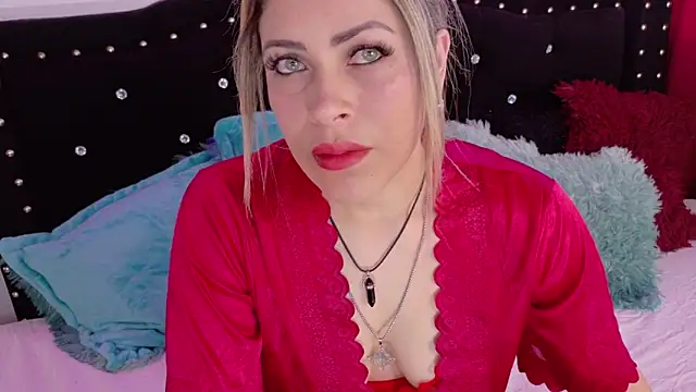 Natalia Montoya online show from September 13, 2025, 9:36 pm