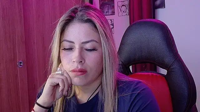 Natalia Montoya online show from October 9, 2025, 1:58 am