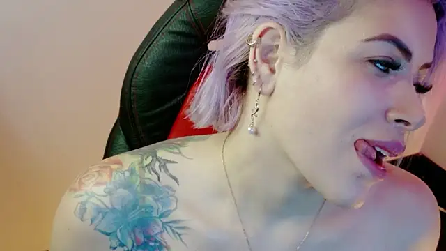 Natalia Montoya online show from March 2, 2026, 4:36 am