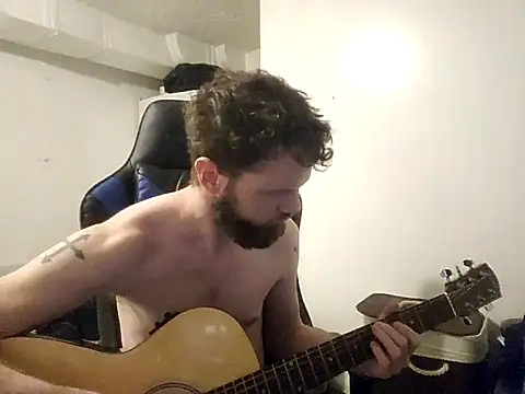 Snapshot of Talenjames4 chatting on December 20, 2025, 12:18 am Talenjames4 online show from December 20, 2025, 12:18 am