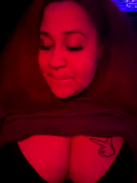 Juicyjordie online show from October 18, 2025, 4:15 am