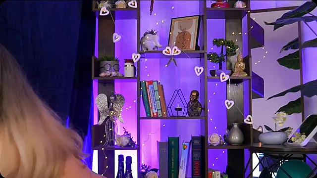 Bailey Evans online show from September 30, 2025, 5:23 am