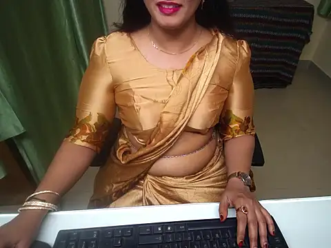 Arushisingh8888 online show from October 13, 2025, 11:54 am