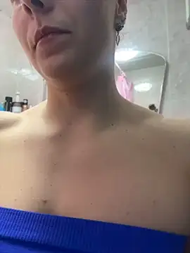 AlisaKissss online show from May 15, 2026, 7:43 pm