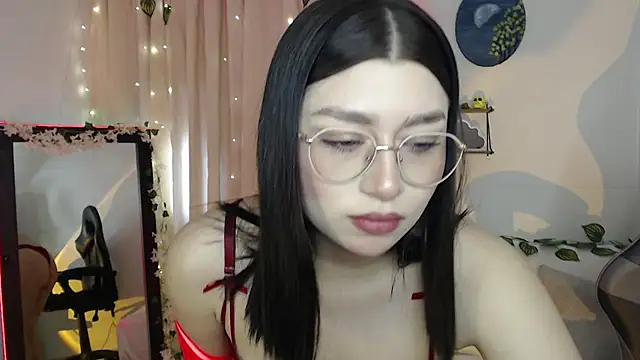 mily thomson b  online show from November 16, 2025, 9:20 pm