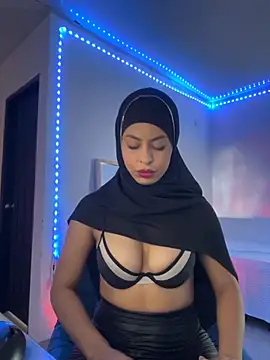 JannaNader12 online show from October 19, 2025, 4:51 pm