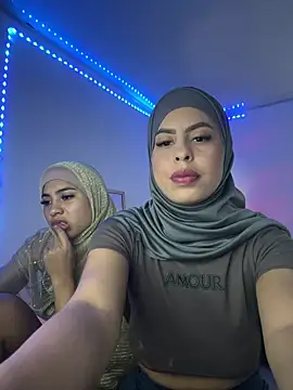 JannaNader12 online show from November 14, 2025, 11:35 pm