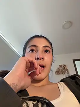 Princ3ssgabi online show from November 12, 2025, 8:52 pm